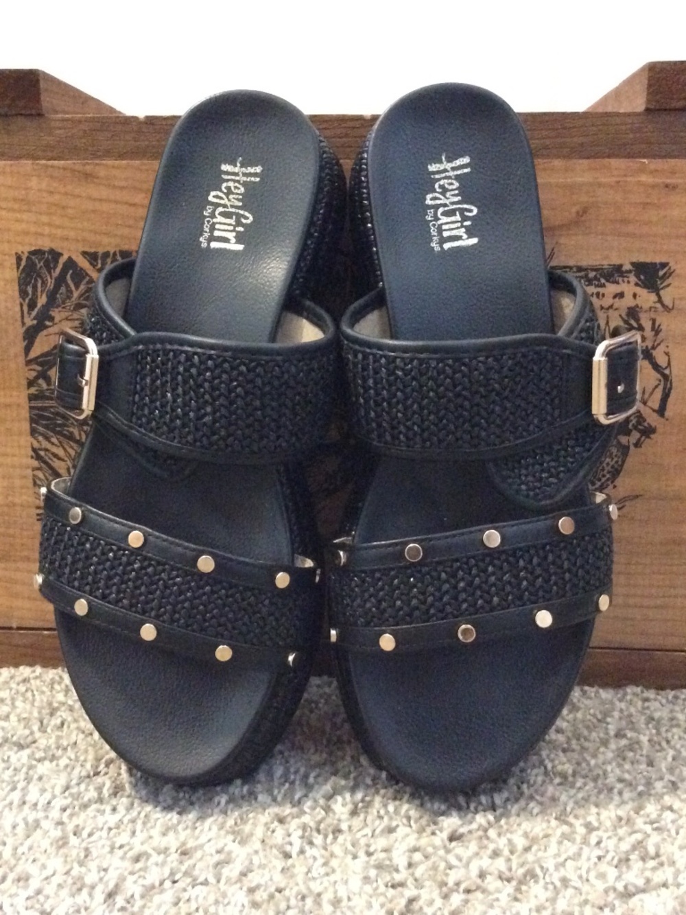 W's Walk Of Shame Sandals - 2 strap platform slides - Black w/ Gold - size  9 - Picture 4 of 11